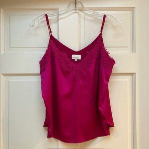 Heartloom magenta v neck lace trim cami size M